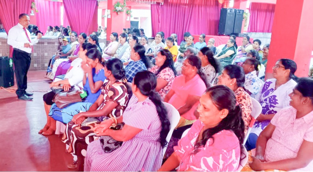 HNB Finance இன் “திரியென் தியுனுவட” நிதிசார் அறிவு பயிற்சிப் பட்டறையின் மேலும் இரண்டு கட்டங்கள் வெண்ணப்புவ மற்றும் நாவலப்பிட்டியில்
