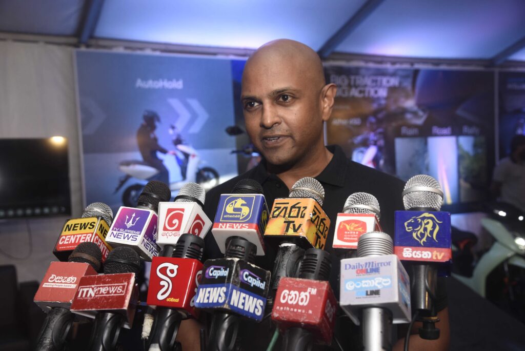 Evolution Auto and Ather Energy launch 2025 Ather 450X with an eight-year battery warranty at the ‘Ather Experience Zone’ in Galle Face, Sri Lanka