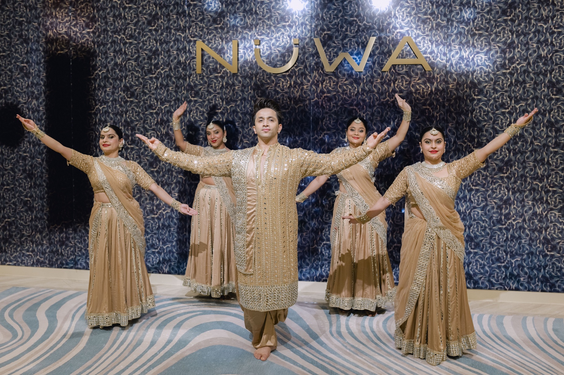 கண்கவர் கதக் நடனத்துடன் City of Dreams Sri Lanka-வின் சிக்னேச்சர் தீபாவளி க்ளிட்ஸ் நிகழ்ச்சிக்கு அழகுசேர்த்த Kathak Rockers