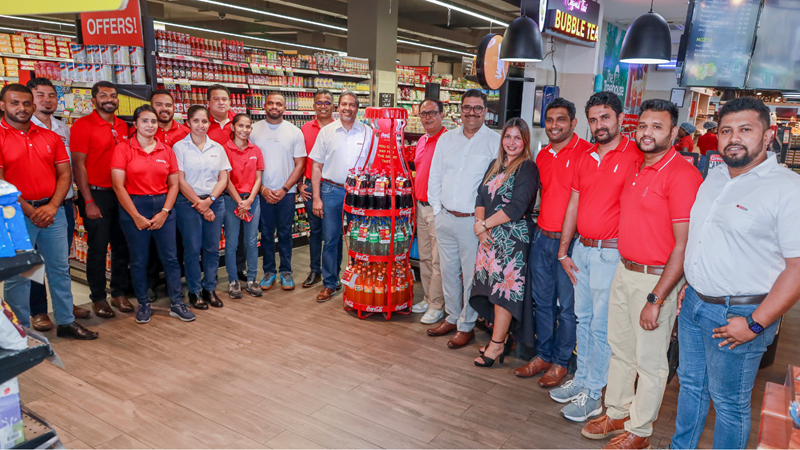 SPAR Sri Lanka உடன் இணைந்து திரும்பப் பெறக்கூடிய கண்ணாடி போத்தல் திட்டத்தை விரிவுபடுத்தும் Coca-Cola