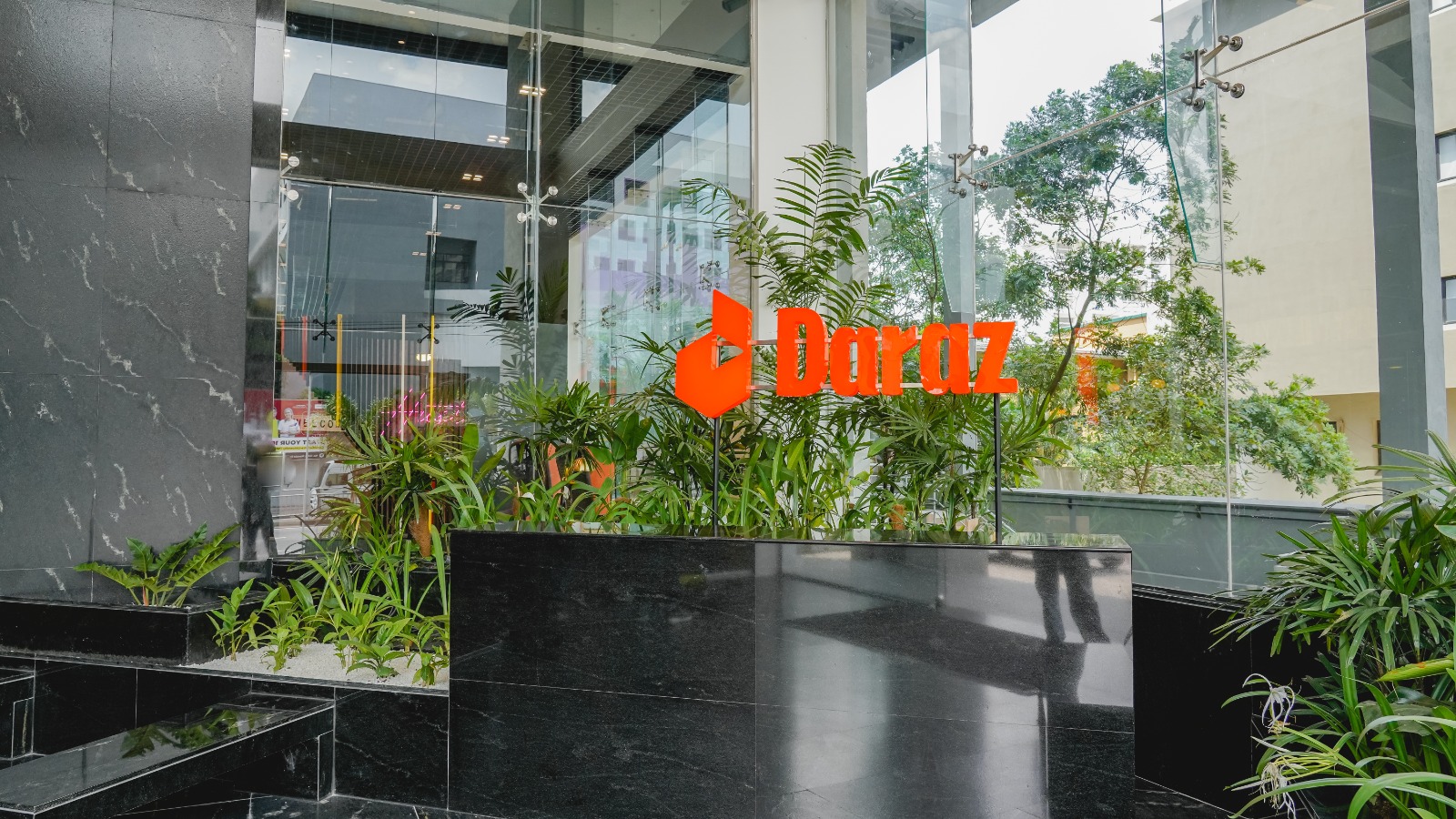 සෞඛ්‍ය සහ රූපලාවන්‍ය නිෂ්පාදන අන්තර්ජාලය ඔස්සේ අලෙවි කිරීමේදී පාරිභෝගික විශ්වාසය තහවුරු කිරීමට Daraz ශ්‍රී ලංකා ආයතනයෙන් විශේෂ පියවරක්