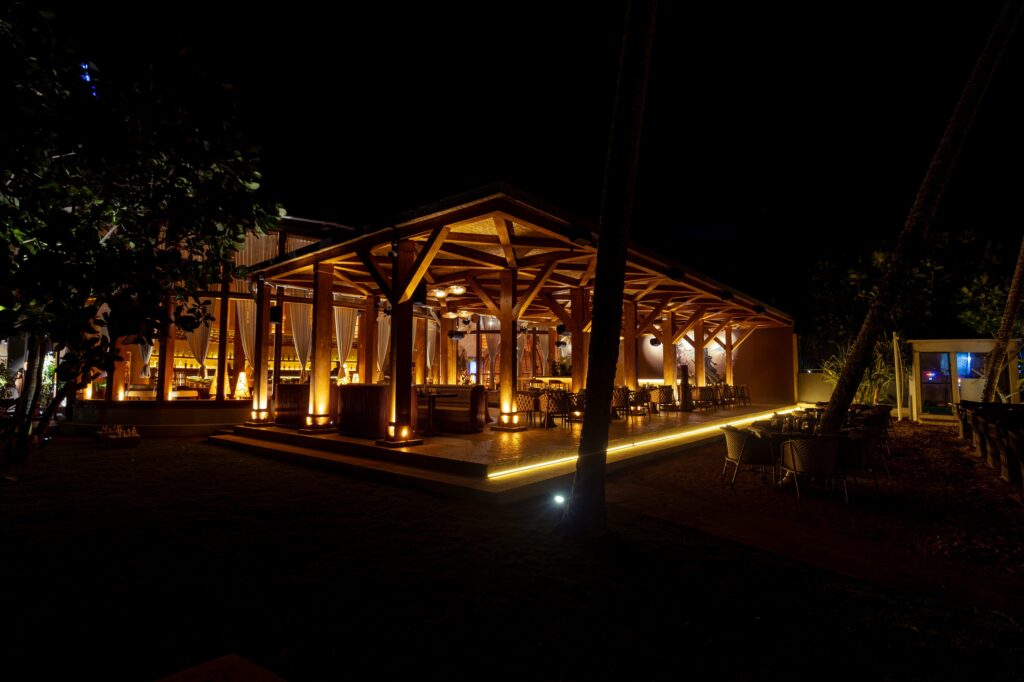 கடற்கரையில் Yazu: கடலோர உற்சாகத்துடன் இணையும் ஆசிய சுவைகள்