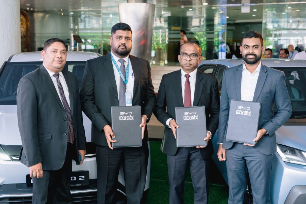 JKCG Auto වෙතින් රාජ්‍ය සේවකයින් අතර විදුලි වාහන භාවිතය වේගවත් කිරීම අරමුණු කරගත් නව හවුල්කාරිත්වයක්
