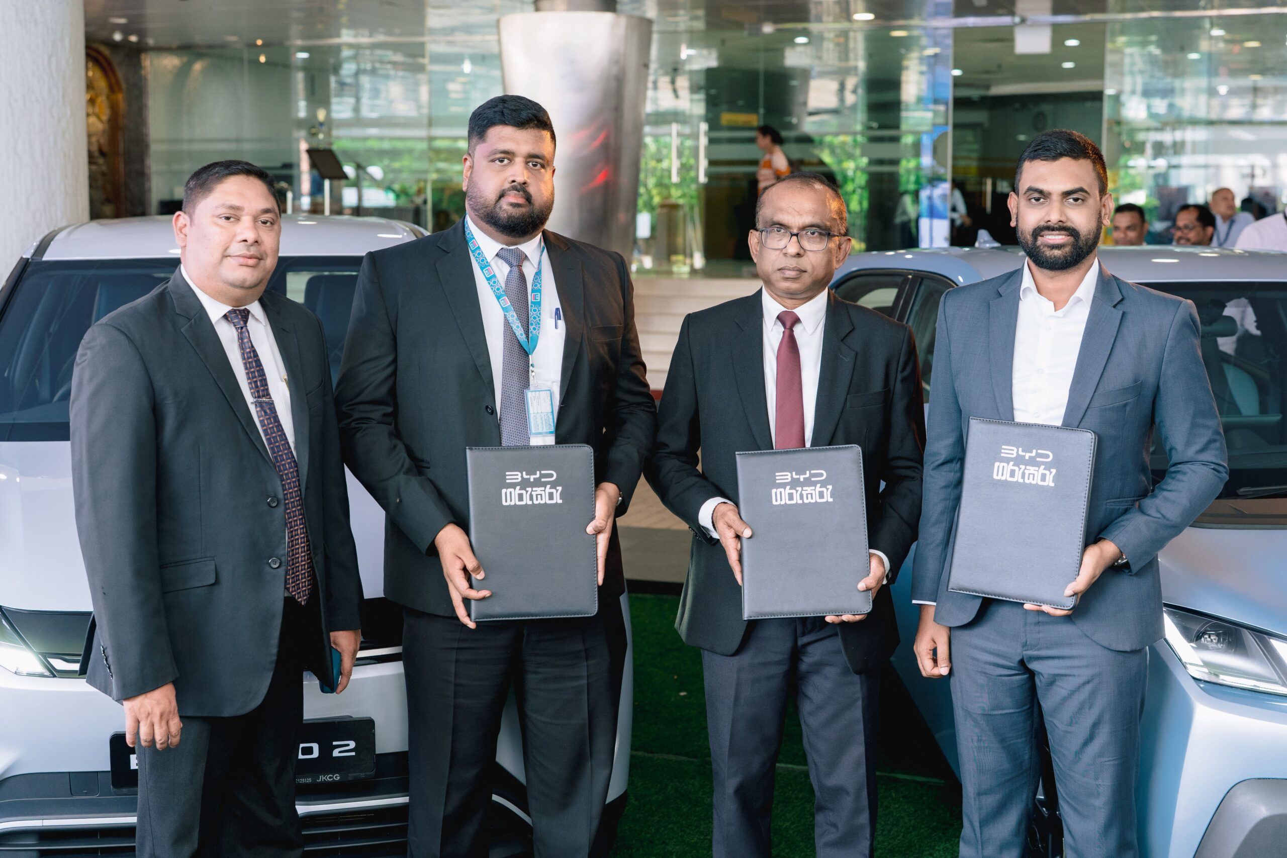 JKCG Auto වෙතින් රාජ්‍ය සේවකයින් අතර විදුලි වාහන භාවිතය වේගවත් කිරීම අරමුණු කරගත් නව හවුල්කාරිත්වයක්