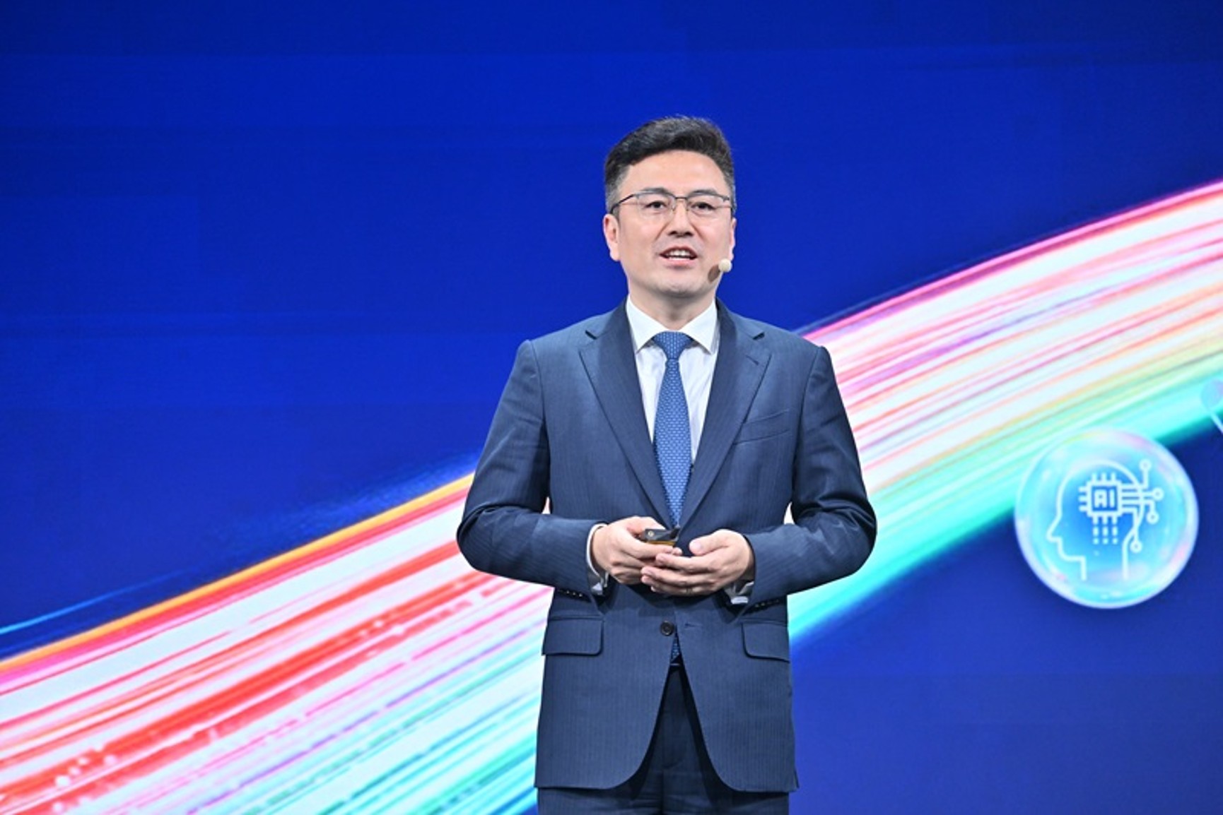 Beyond Connectivity, AI-Centric New Generation UBB Network Brings Intelligence Everywhere